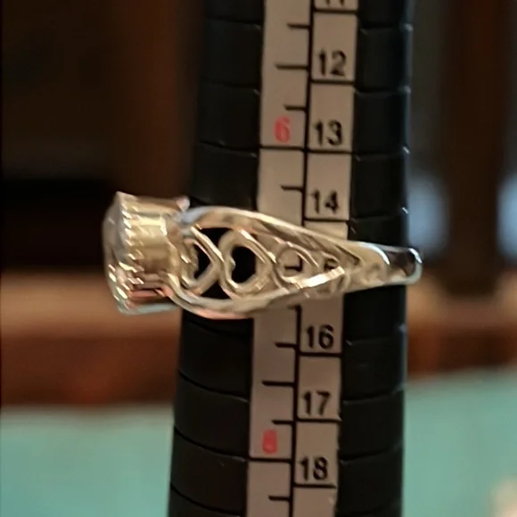 2ct moissanite heart ring. - Picture 6 of 7